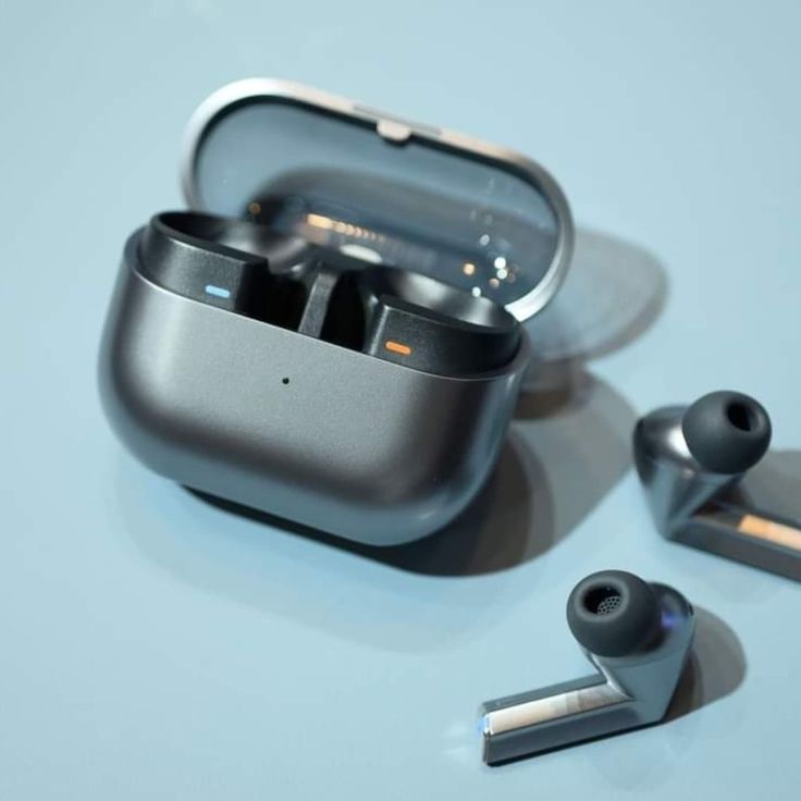 Galaxy EarBuds 3 Pro with Galaxy Ai | Adaptive ANC | Real-Time Interpreter | 24-Bit Hi-Fi Audio | Up to 37H Battery | Ip57